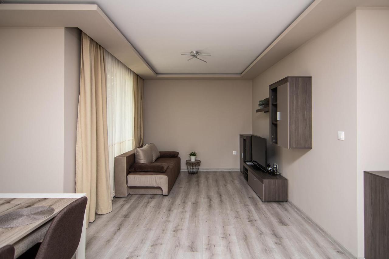 Ferienwohnung Cozy Flats Nearby Center Free Park Area Warna Exterior foto