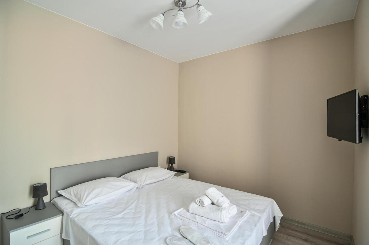 Ferienwohnung Cozy Flats Nearby Center Free Park Area Warna Exterior foto