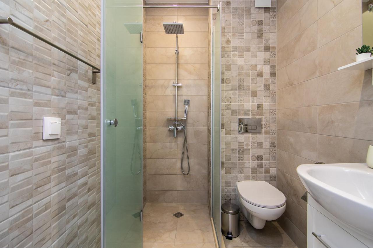 Ferienwohnung Cozy Flats Nearby Center Free Park Area Warna Exterior foto