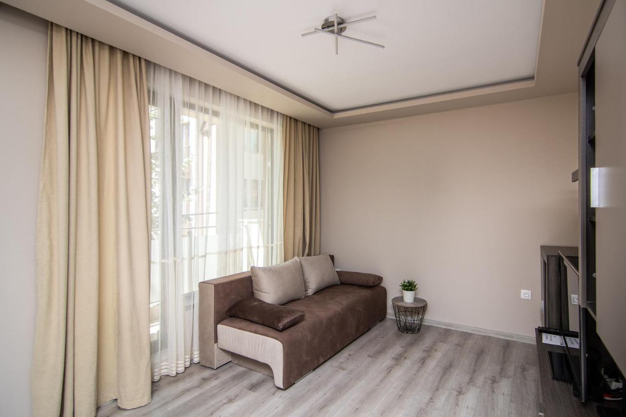 Ferienwohnung Cozy Flats Nearby Center Free Park Area Warna Exterior foto