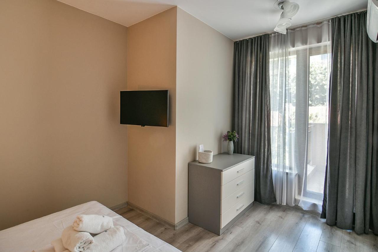 Ferienwohnung Cozy Flats Nearby Center Free Park Area Warna Exterior foto
