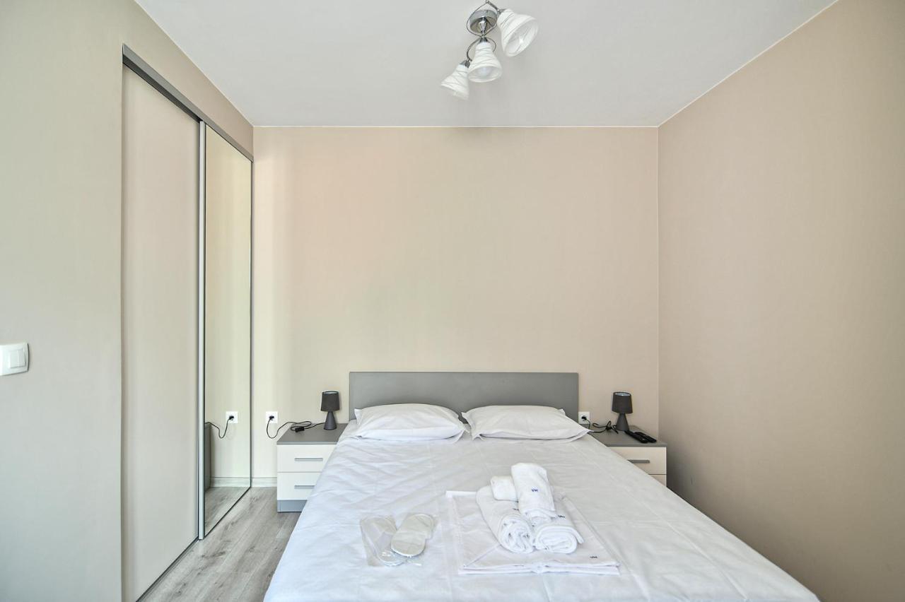 Ferienwohnung Cozy Flats Nearby Center Free Park Area Warna Exterior foto