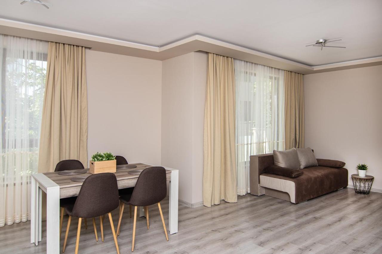 Ferienwohnung Cozy Flats Nearby Center Free Park Area Warna Exterior foto